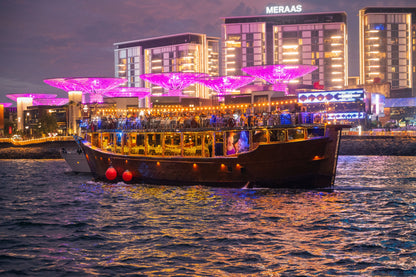 Cruise in Dubai Marina